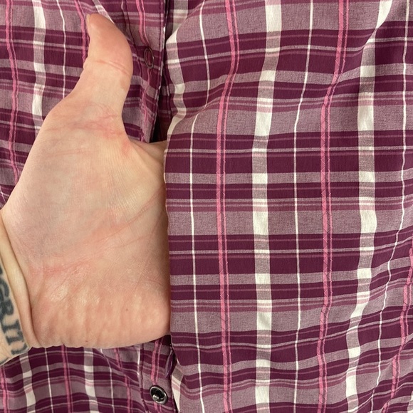 REI Outdoor Quick Drying Snap-Up Shirt with Hidden Zipper Pocket - Picture 5 of 11